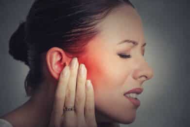 Ear-Infection-Symptoms-Natural-Remedies